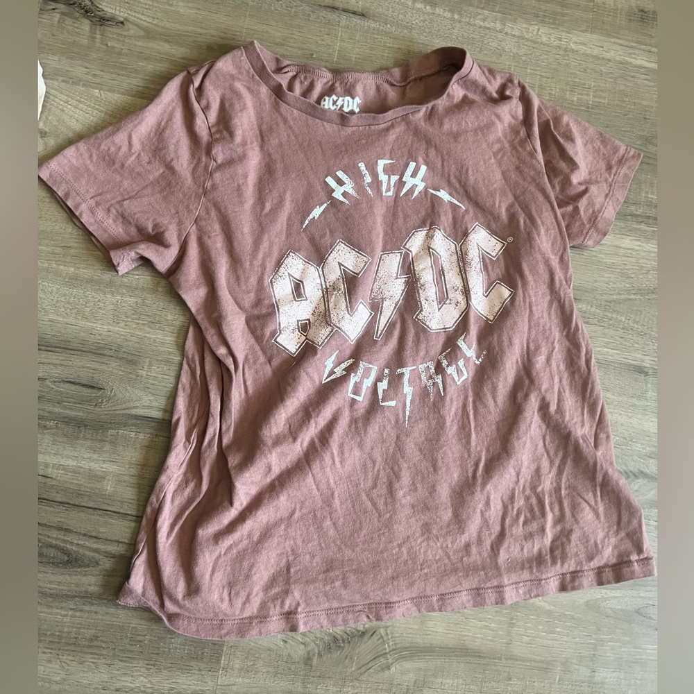 AC/DC band tee size M